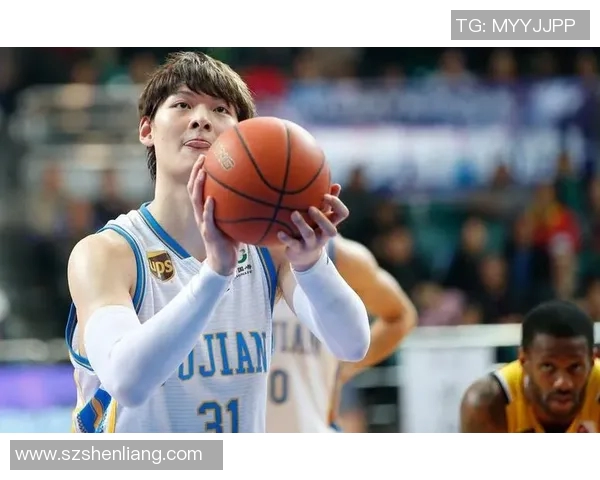 杭州篮球队在精英赛中以68分稳居积分榜首位,展现强劲实力 杭州篮球队在精英赛中以68分稳居积分榜首位,展现强劲实力