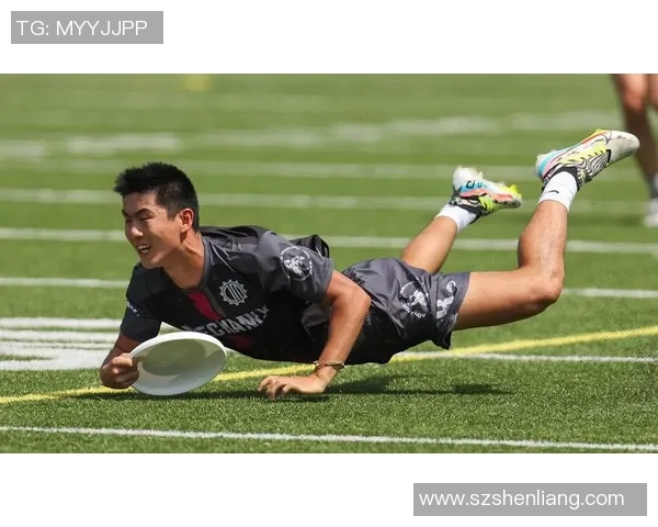 杨伟专访：从飞盘新手到顶尖选手的成长与挑战回顾